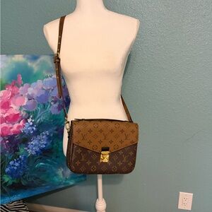 Louis Vuitton LIKE Crossbody Bag